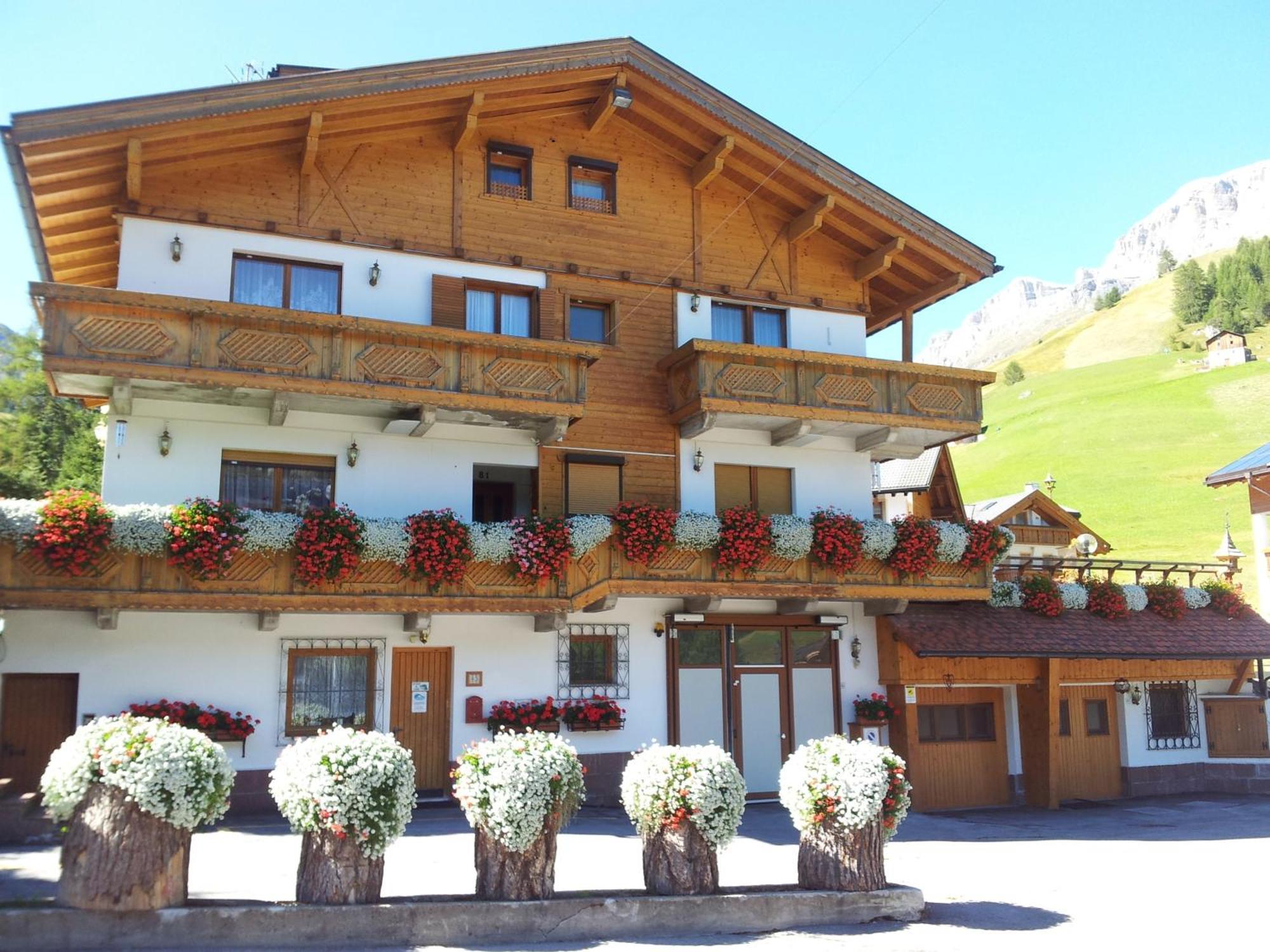 Chalet Belvedere アラッバ エクステリア 写真
